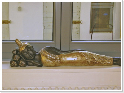 Liegender Budda